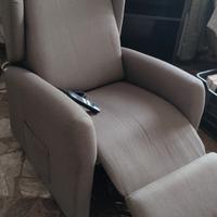 Poltrona alzapersona elettrica