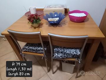 Tavolo con 4 sedie