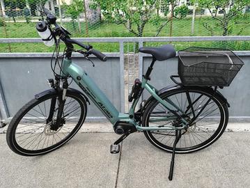 Bici elettrica a pedalata assistita donna