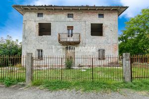 Casa indipendente a Sant'Agata Bolognese 6 locali