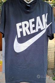 T-shirt Nike “FREAK” nera – taglia S (nuova)
