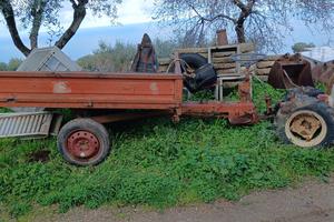 Trattore Valpana con rimorchio – per ricambi