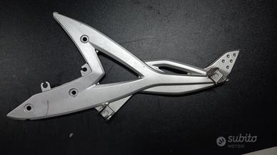 SUPPORTO PEDANA SX KAWASAKI ER6N ( 2005 /2008)