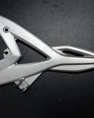 SUPPORTO PEDANA SX KAWASAKI ER6N ( 2005 /2008)