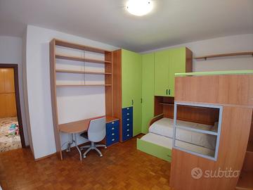Cameretta Completa Armadio Scrivania 3 Letti
