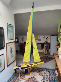 Barca a vela radiocomandata