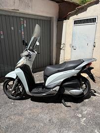 HONDA SH 300