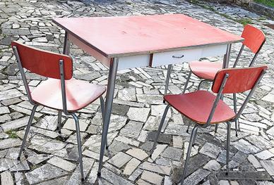 tavolo cucina + mobile vintage anni 60-70