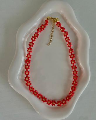 Collana natalizia con perline a fiori