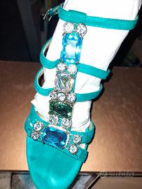sandali turchesi con svaroschi