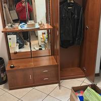 Mobile con specchiera, due cassetti e due ante