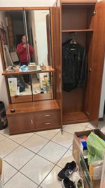 Mobile con specchiera, due cassetti e due ante