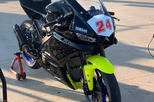 YAMAHA R3