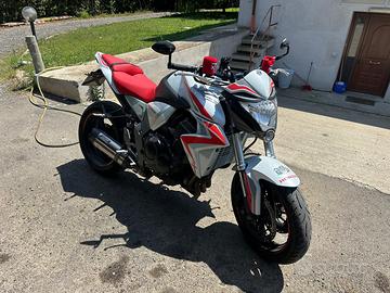 Honda cb1000r