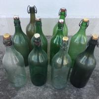 Bottiglie da 2 litri in vetro vecchie