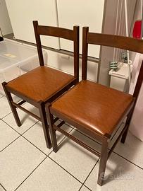 2 Sedie di legno imbottite