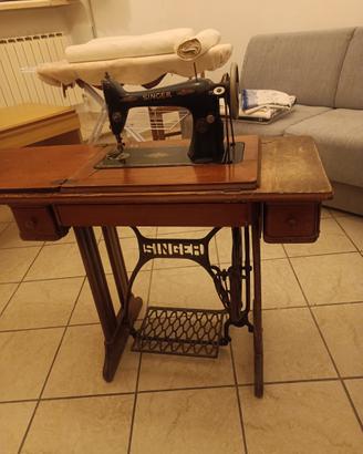 Macchina da cucire d’epoca