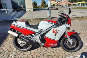 Yamaha RD 500 - 1984