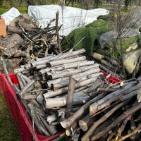 Legna di noce e ulivo