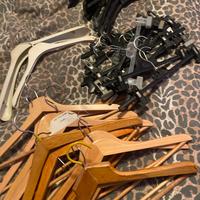 Grucce legno e plastica