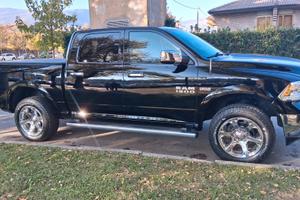 Dodge RAM 5.7 Hemi Laramie CrewCab GPL - NO BOLLO