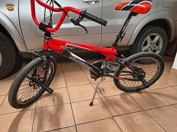 Bicicletta bmx ragazzo