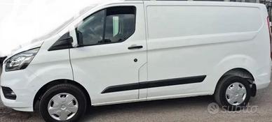 Ford Transit hybrid MHEV diesel 2023