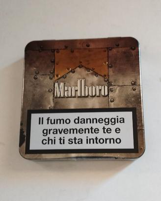 Scatola in latta sigarette Marlboro