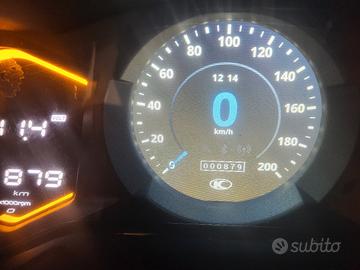 KYMKO AK 550 PREMIUM  KM 0
