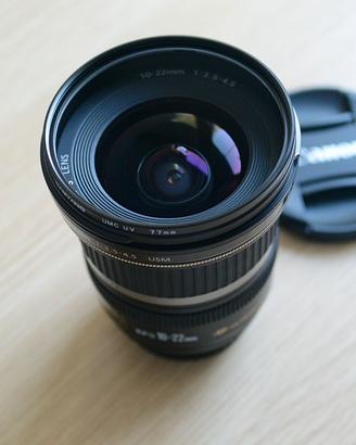 Canon EF-S 10-22mm f/3.5-4-5 UDM ultra-grandangolo