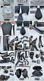 Aprilia rsv4 tantissimi ricambinon sono in foto 