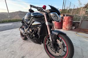 Triumph speed triple 1050