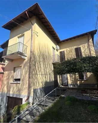 Porzione di Casa a Taino