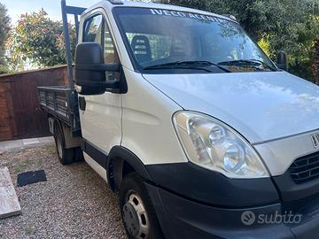 Iveco Daily 35c13 trilaterale