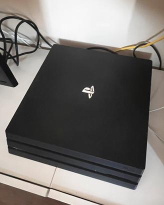 PlayStation 4 PRO + accessori + giochi