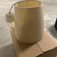 Lampada a sospensione con paralume in tela avana