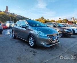 Peugeot 208 208