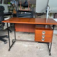 Scrivania vintage anni '60 industrial