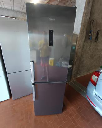 Frigo Ariston 2 porte e lavatrice ariston 7kg A+++