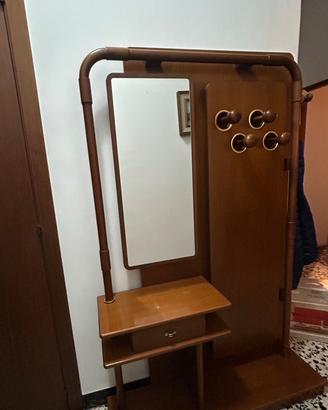 Appendiabiti in legno con specchio