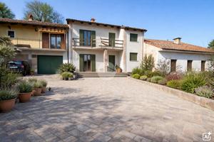 CASA SEMINDIPENDENTE A SANTA VITTORIA D'ALBA
