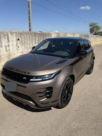 Range Rover Evoque R-Dynamic Strafull