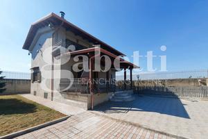 Villa singola Giugliano in Campania (Varcaturo)