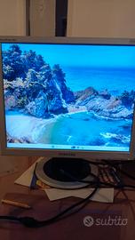 Monitor 19" Samsung syncmaster 920 N
