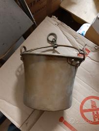 Vecchia pentola rame da camino.