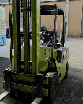 Muletto IDRAULICO Diesel CLARK 2 tonn