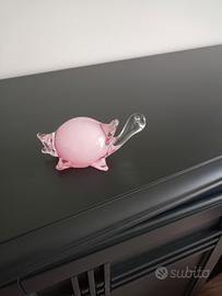 tartaruga in vetro rosa  