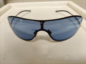 occhiali a mascherina blu Gucci 