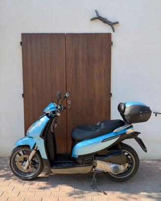 Piaggio Carnaby 200