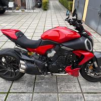 Diavel V4 2024